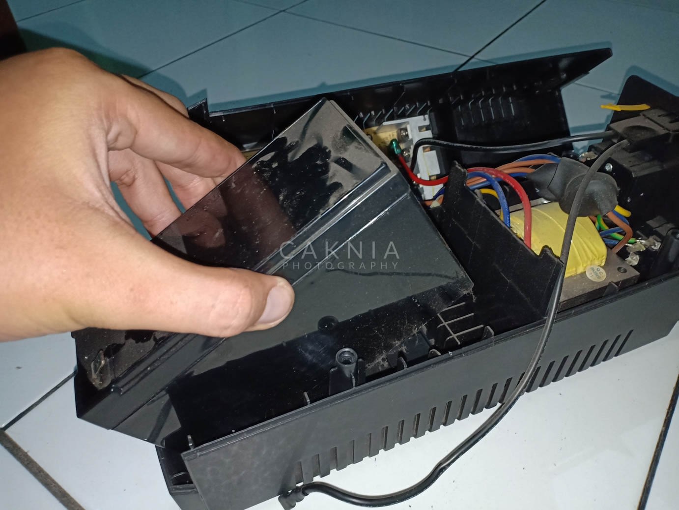 Tutorial Mengganti Baterai UPS yang Rusak (APC BackUPS